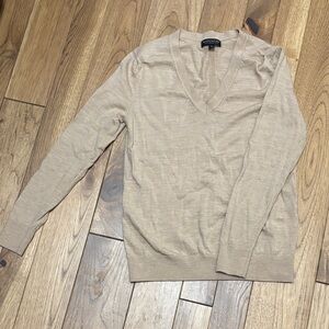 Banana Republic Thin Beige Merino Wool V-Neck Sweater